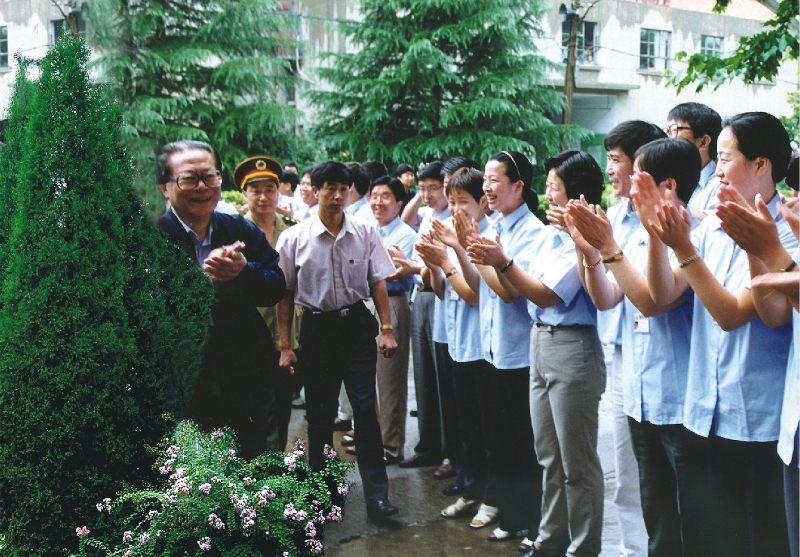 1999江泽民总书记视察NG28