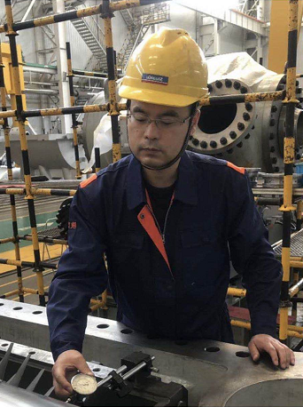NG28动力门卫阳、刘博荣获全国“能工巧匠”荣誉